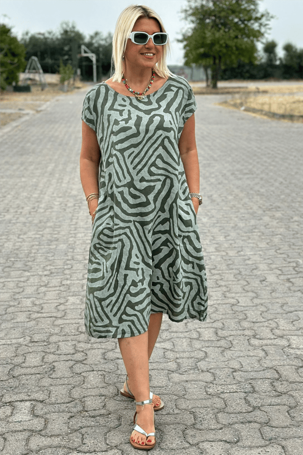 Naila – Rayon-Midikleid mit Zebramuster und Rundhalsausschnitt