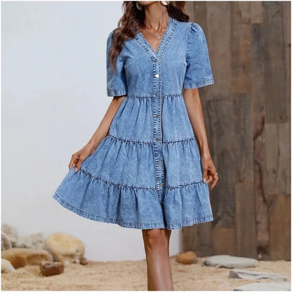 Paula - Chambray-Minikleid mit Rüschen und Knopfleiste aus Denim